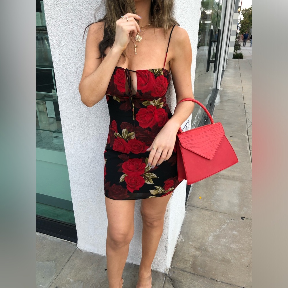Superdown floral dress XS ❤️🖤brand new with tags, worn once, perfect condition!